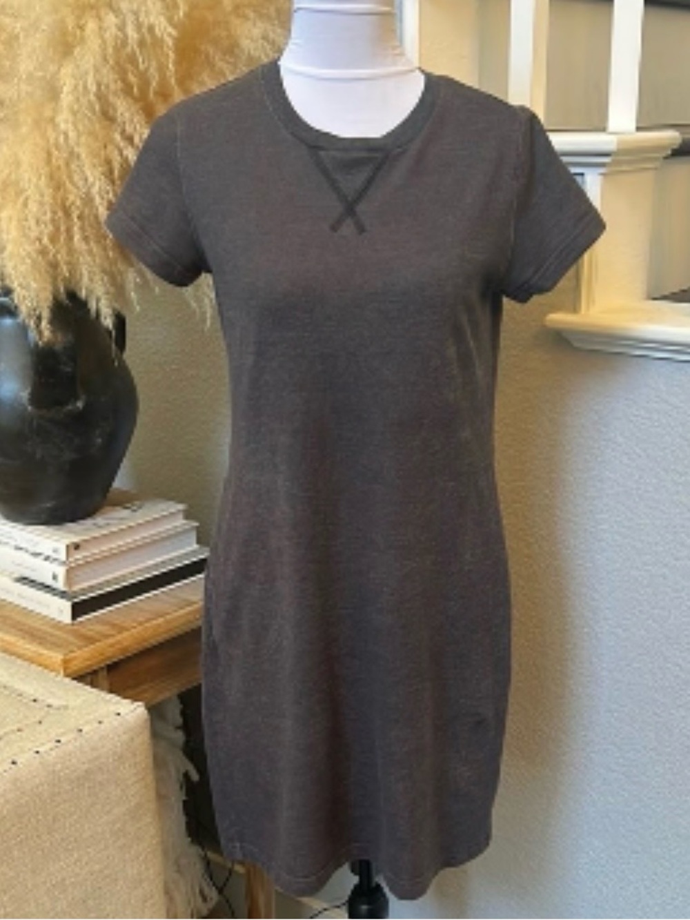 The North Face French Terry Dress L Gray Charcoal Athleisure Short Sleeve NWOT